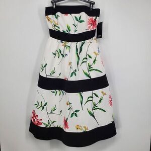 White House Black Market Fit Flare Strapless Floral Contrast Dress Size 4 NEW A1
